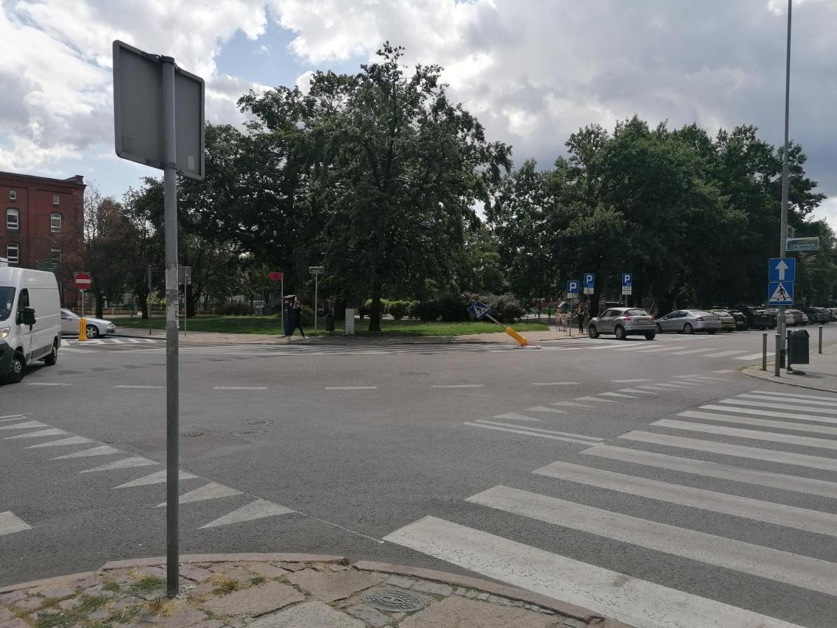 Hostel Tulip - Pokoj 7 Ze Wspolna Lazienka I Kuchnia شتشيتسين المظهر الخارجي الصورة